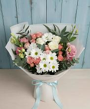 Букет цветов из:  Розы, Лизиантусы и Хризантемы в Смоленской