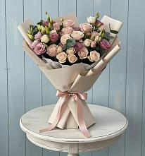 Букет цветов из:  Розы и Лизиантусы в Смоленской