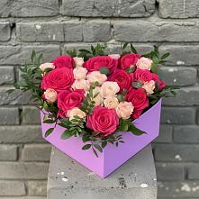 Цветочная композиция из Розы в коробке #REPLACE_PRED# Смоленской