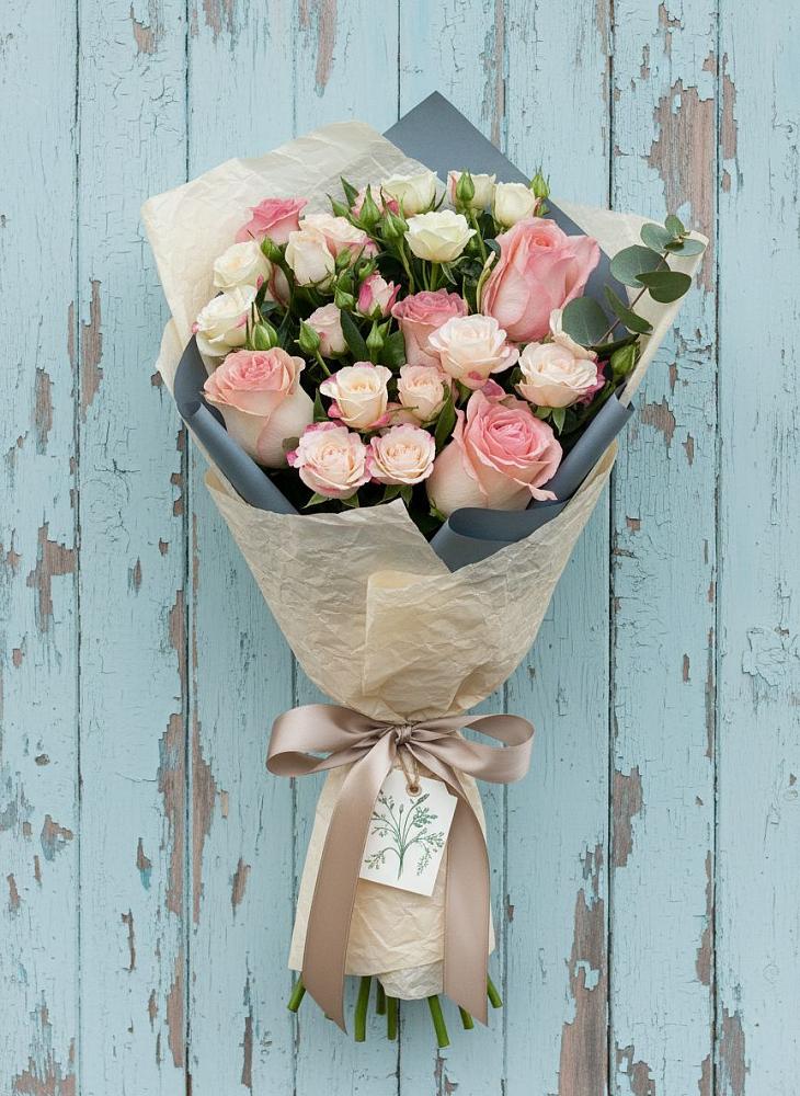 Букет цветов из: Розы в Смоленской