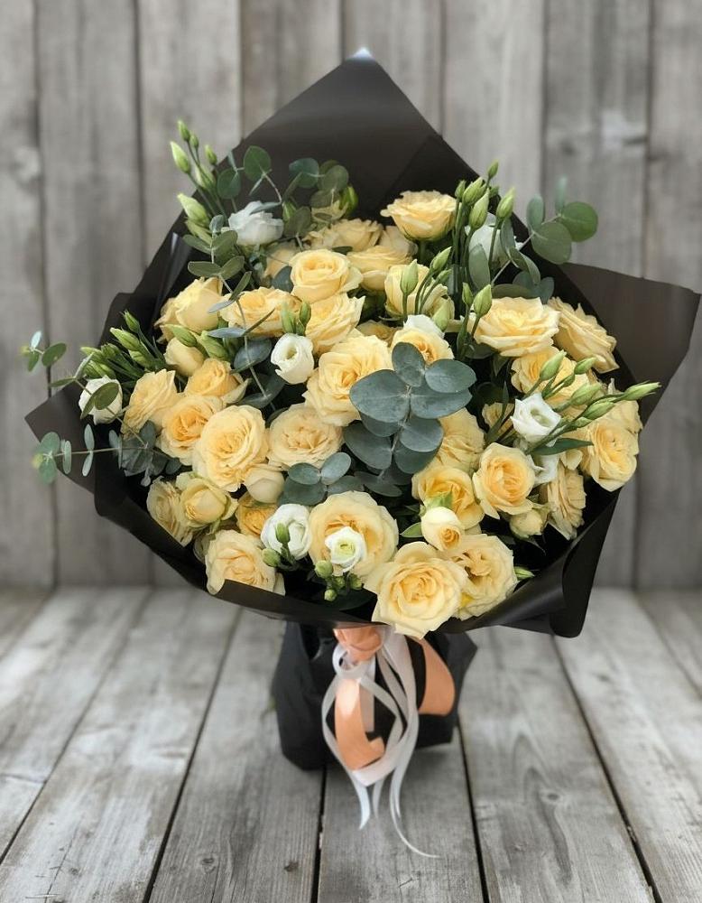 Букет цветов из: Розы и Лизиантусы в Смоленской