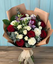 Букет цветов из:  Розы и Альстромерии в Смоленской