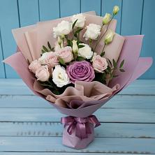 Букет цветов из:  Розы и Лизиантусы в Смоленской