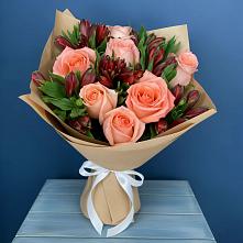 Букет цветов из:  Розы и Альстромерии в Смоленской