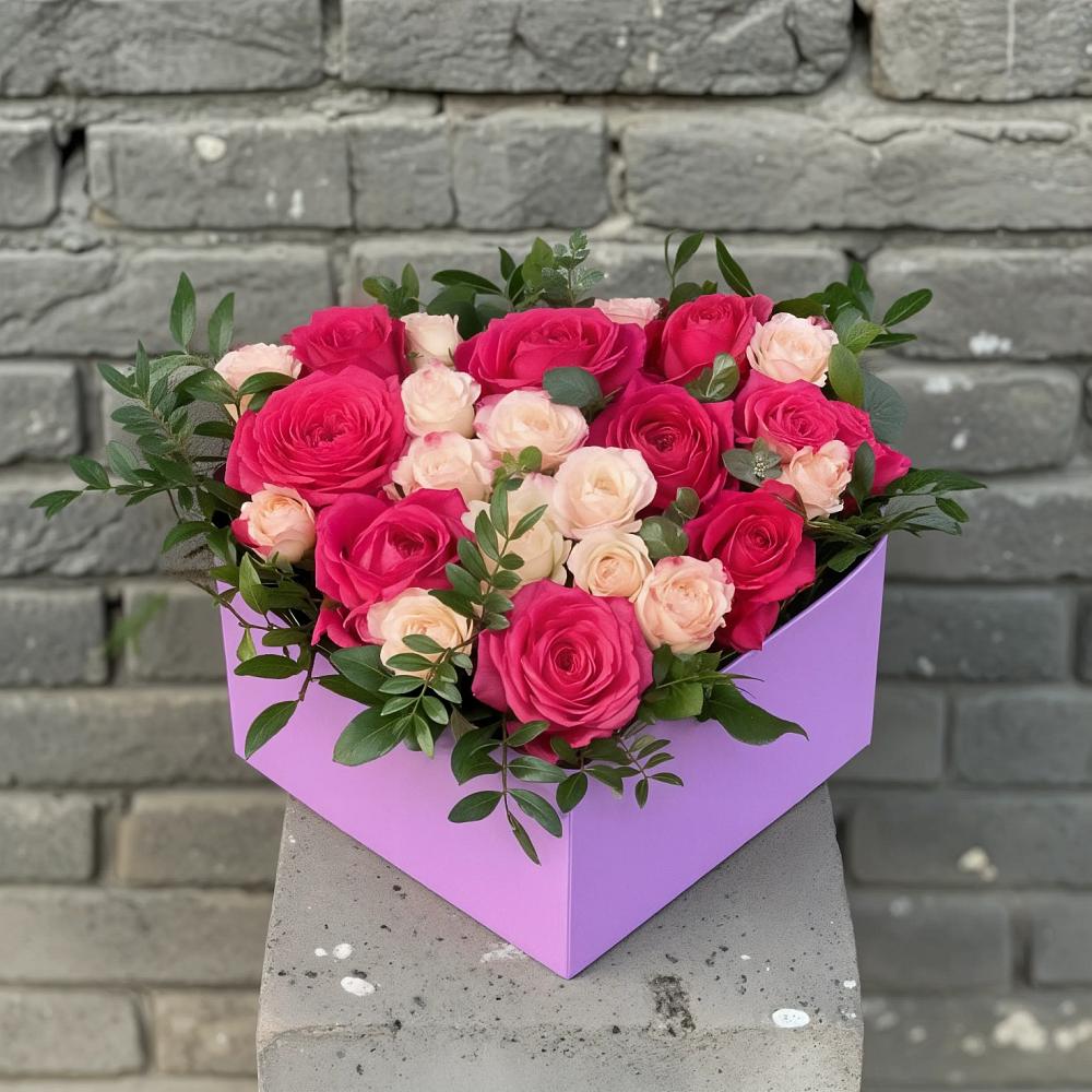 Цветочная композиция из Розы в коробке в Смоленской