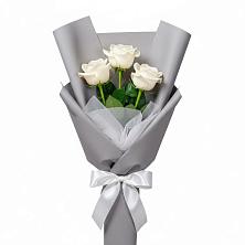 Букет 3 белые розы в Смоленской
