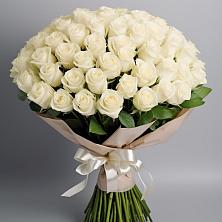 Букет 101 беля роза Белоснежка в Смоленской