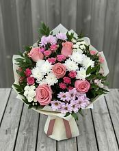 Букет цветов из:  Альстромерии, Гвоздики, Розы и Хризантемы в Смоленской