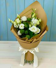 Букет цветов из:  Хризантемы и Лизиантусы #REPLACE_PRED# Смоленской