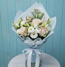 Букет цветов из:  Розы и Лизиантусы в Смоленской