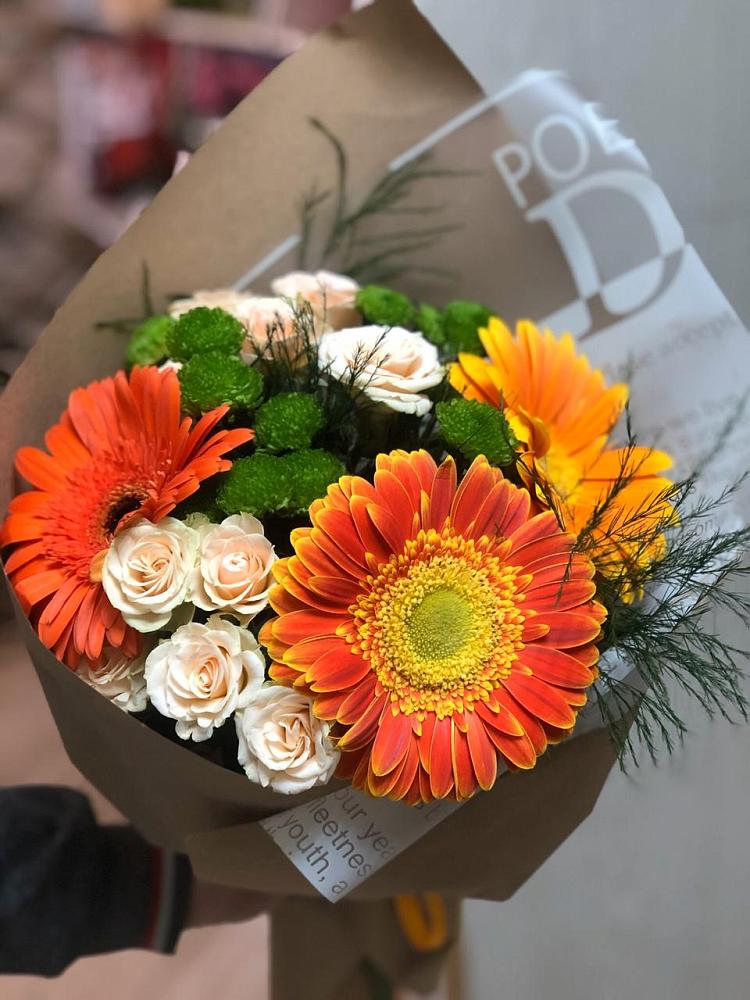 Букет цветов из: Герберы, Хризантемы и Розы в Смоленской