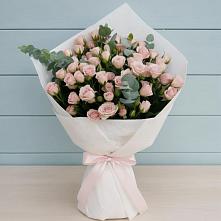 Букет цветов из:  Розы в Смоленской
