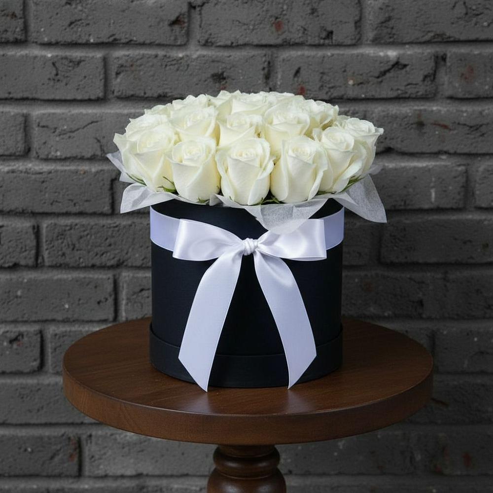 Цветочная композиция из Розы в шляпной коробке в Смоленской