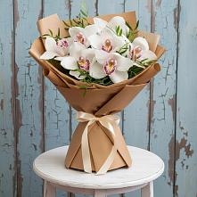 Букет цветов из:  Орхидеи и Розы в Смоленской